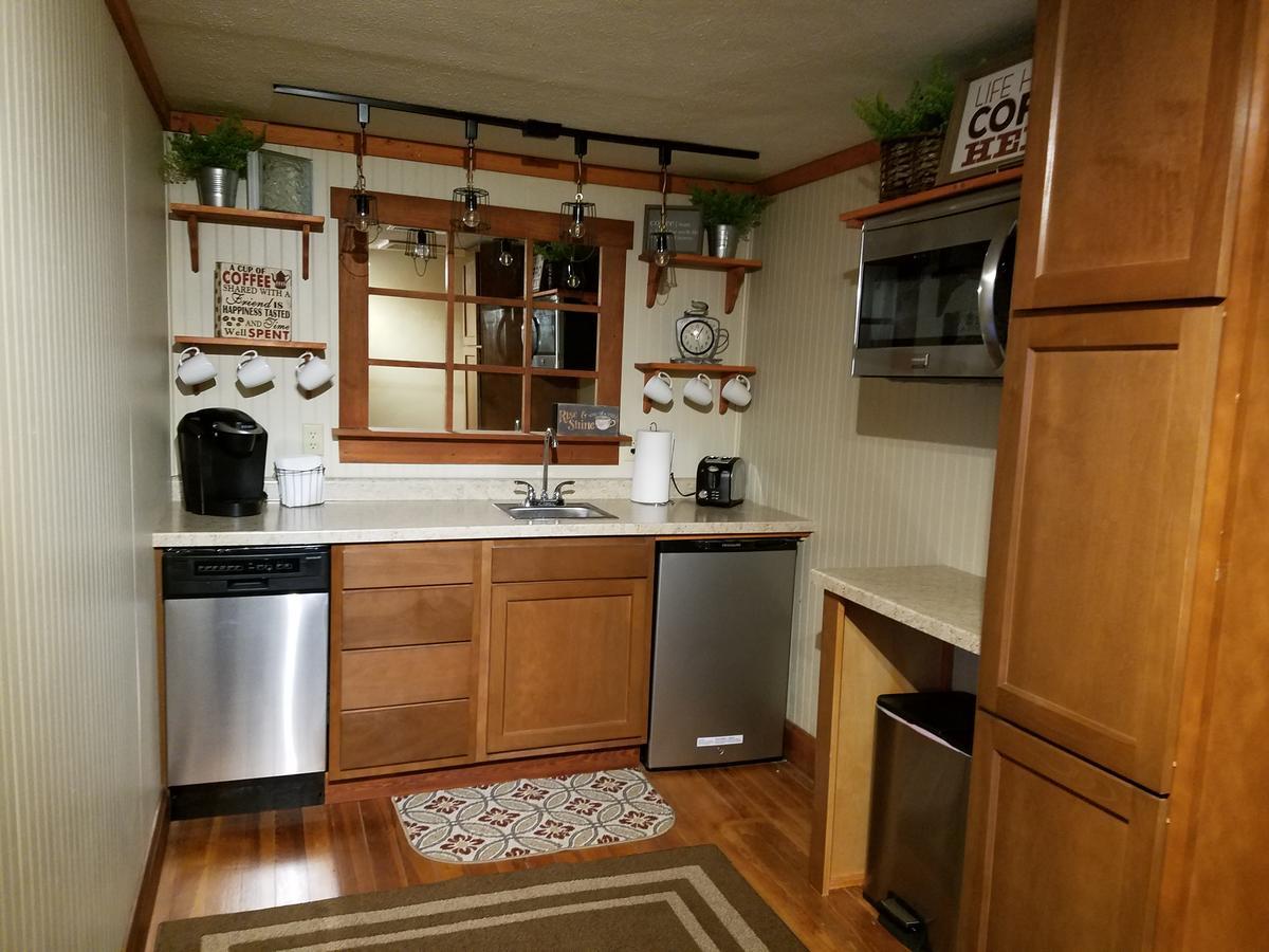 Hocking Hills Inn لوغان المظهر الخارجي الصورة