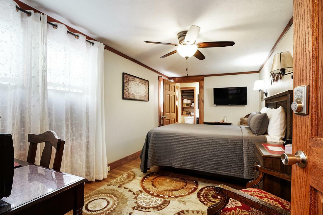 Hocking Hills Inn لوغان المظهر الخارجي الصورة